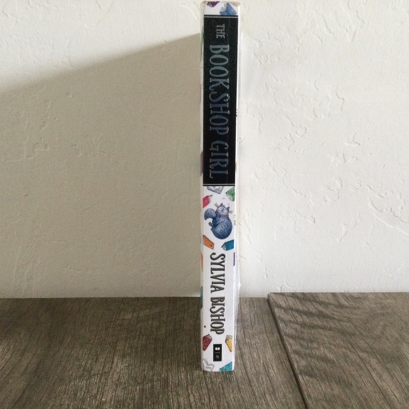 The genius files, roller girl, bookshop girl, and front desk 4 book set - Picture 9 of 15